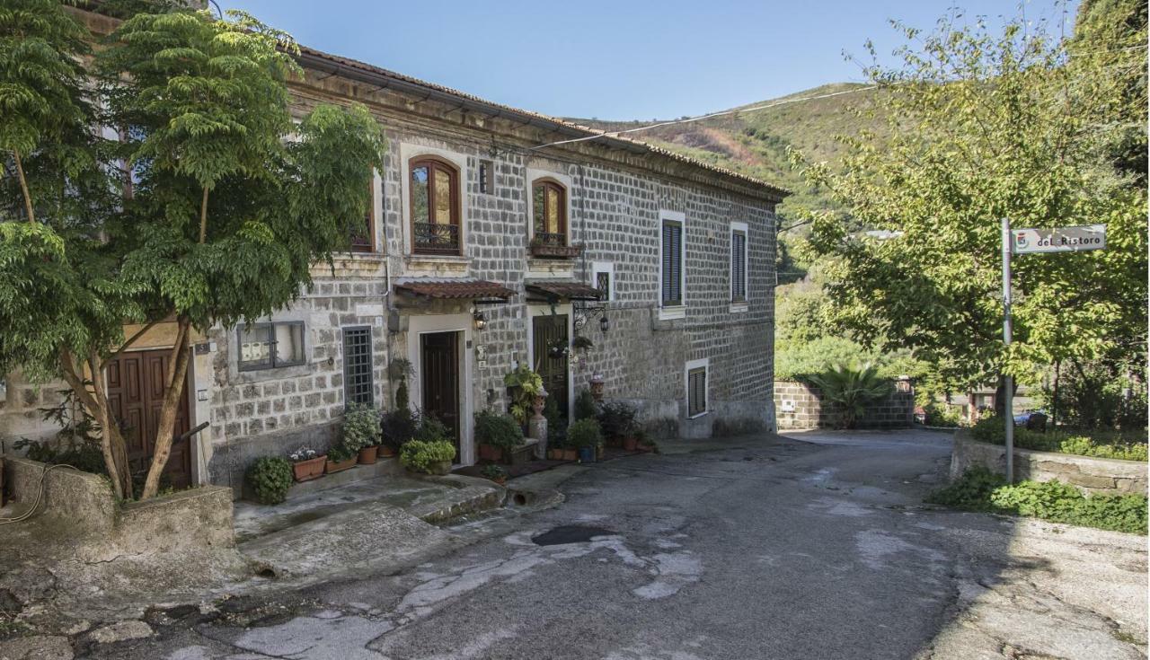 Domus Citri Bed & Breakfast Caserta Exterior photo