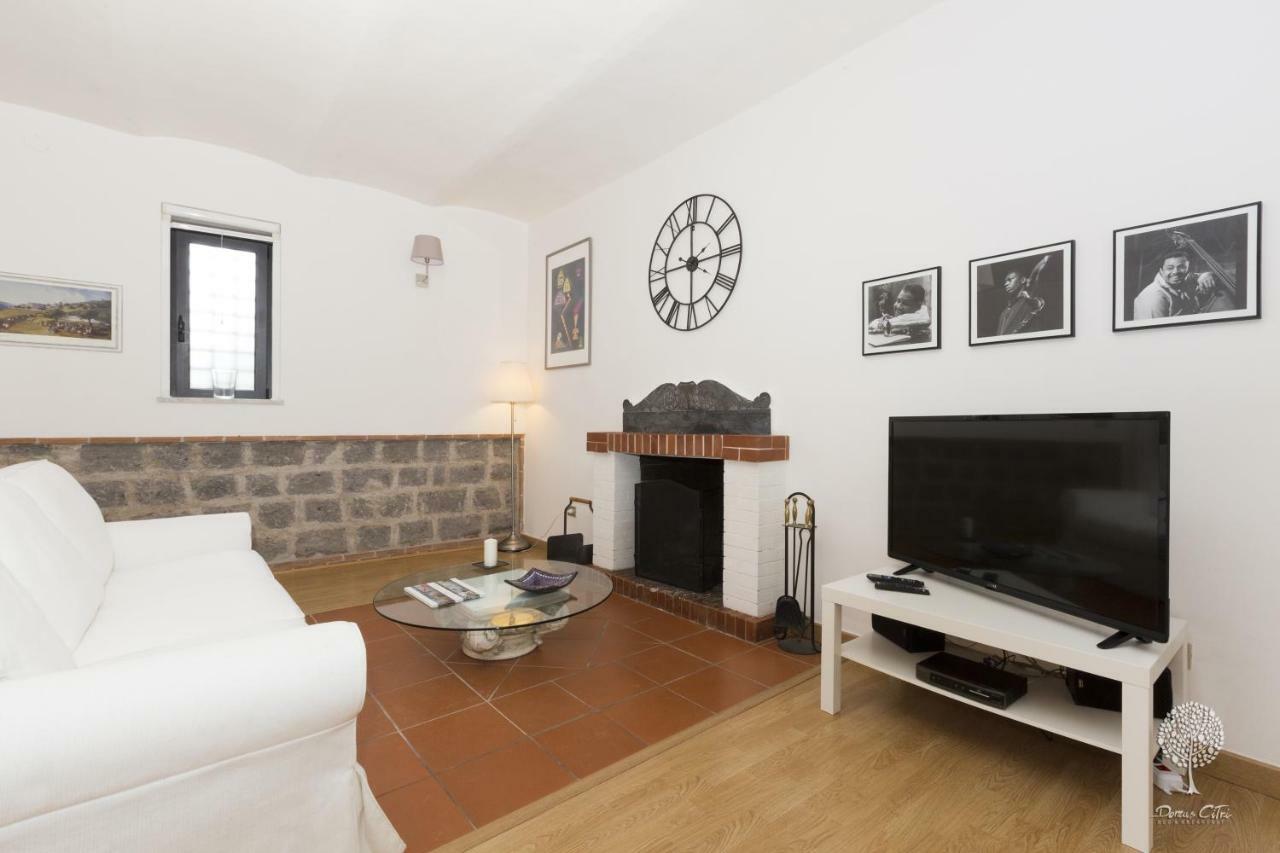 Domus Citri Bed & Breakfast Caserta Exterior photo