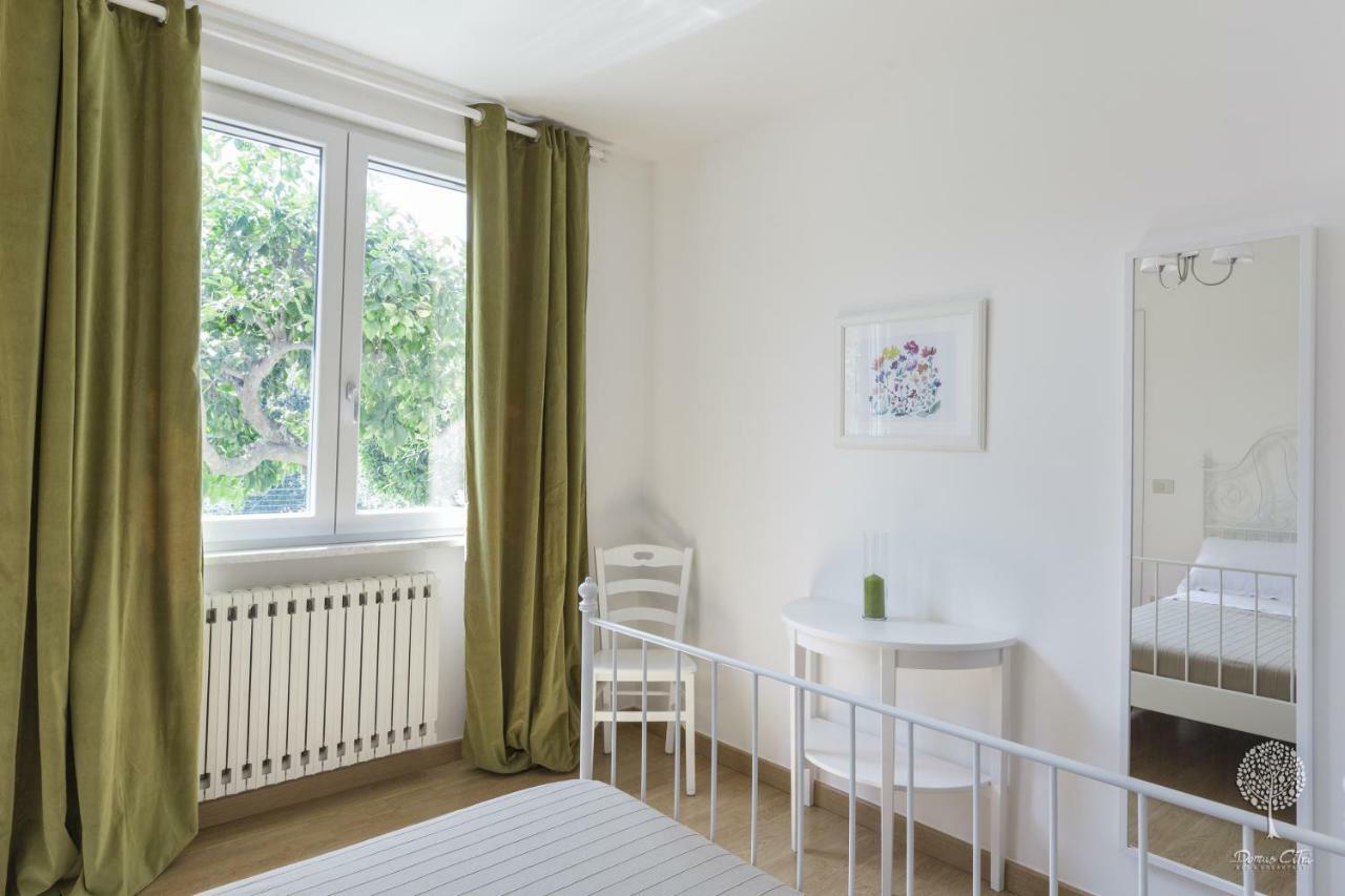Domus Citri Bed & Breakfast Caserta Exterior photo